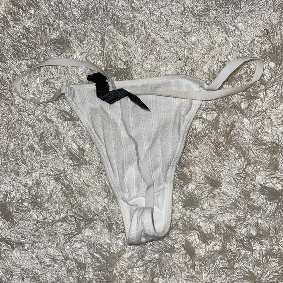 G string - Picture 2 of 2